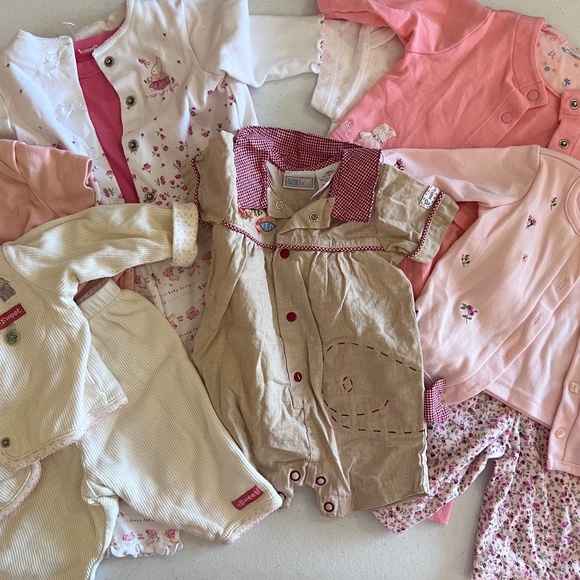 Vintage Lot of Jammies and Summer Comfy Clothes 0-3M - Picture 1 of 17